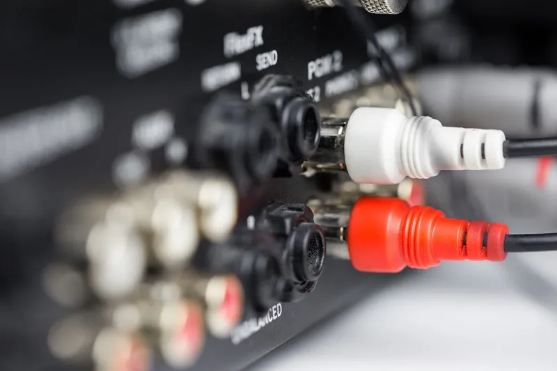 Tự kiểm tra khắc phục Amply bị ù 1 bên tại nhà
